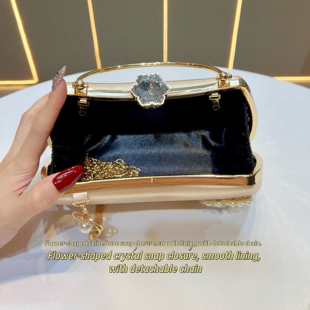 Pearl-encrusted Diamond-studded Tassel Pendant Handbag