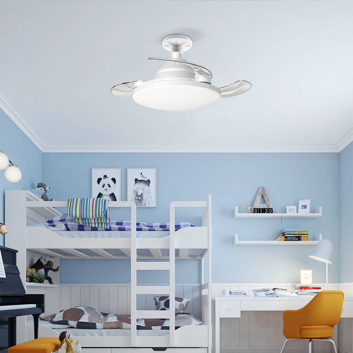 Bulb-Type Small Size Ceiling Fan With Retractable Blades