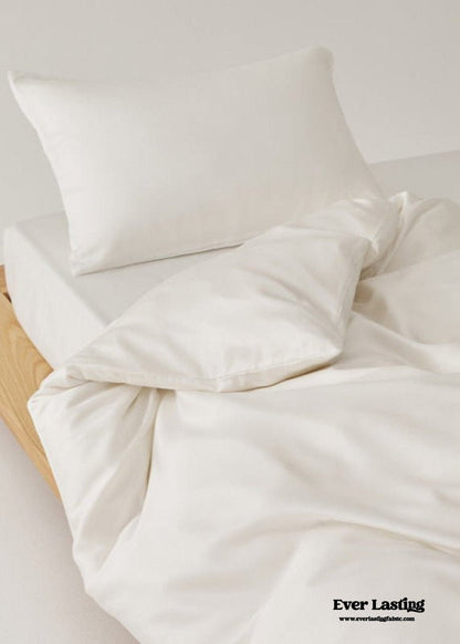 Adeline Pastel Silky Cooling TENCEL™ Bedding Set / Cream