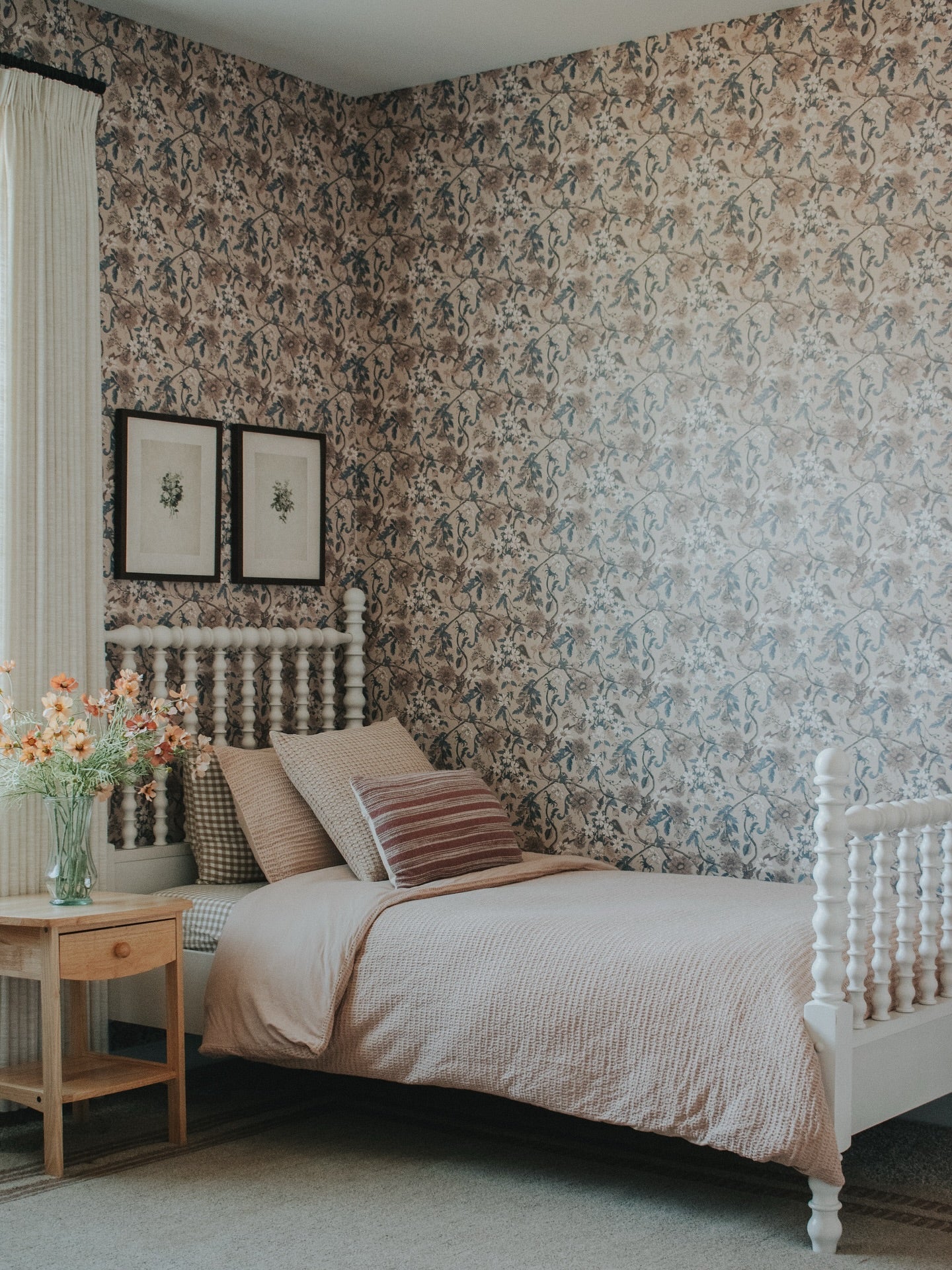 Assorted Gingham & Plaid Bed Sheets