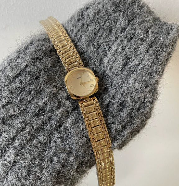 Vintage-style Elegant Chain Watch With A Fashionable And Niche Design