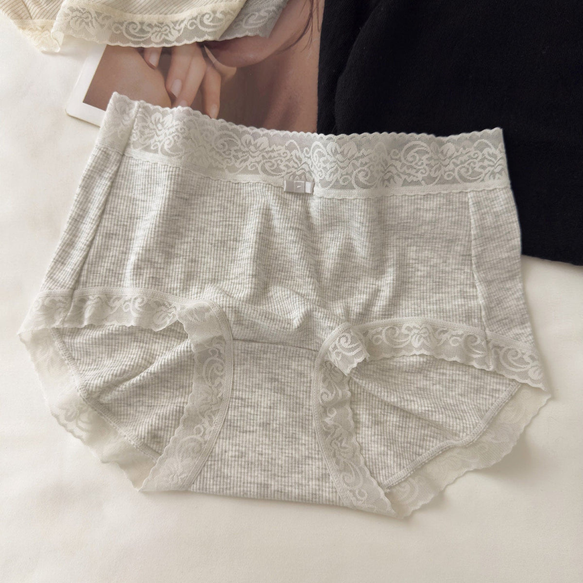 Fashionable Womens Sexy Lace Shorts