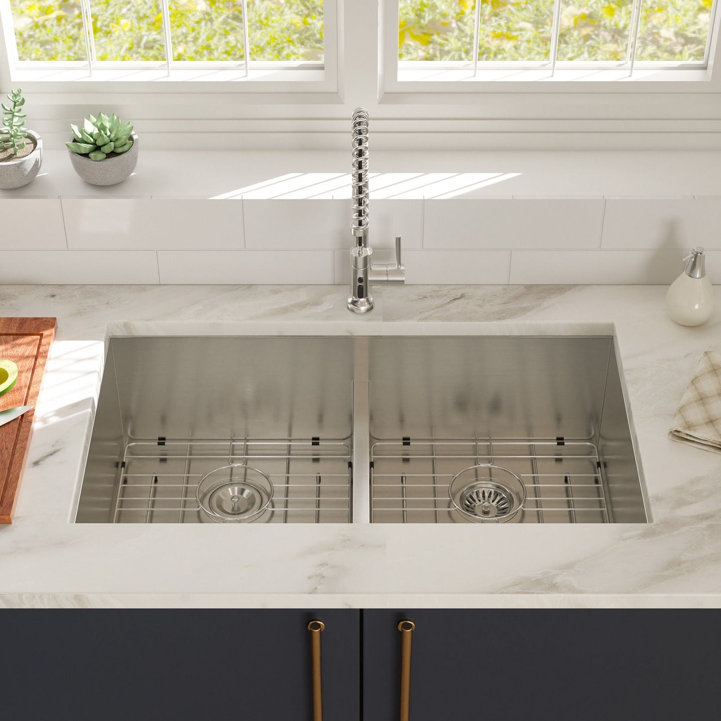 Modern Double Bowl Undermount Sink Design With 10" Deep Basins