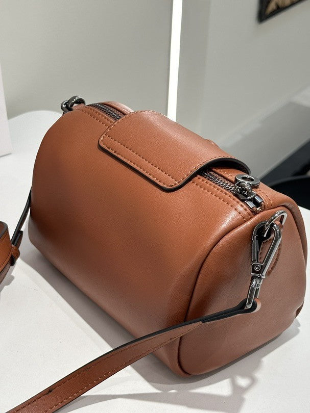 Urban Minimalist Versatile New High-End Feel Work Desk Organizer Bag, Leather Pillow Bag, Light Luxury Shoulder And Crossbody Bag