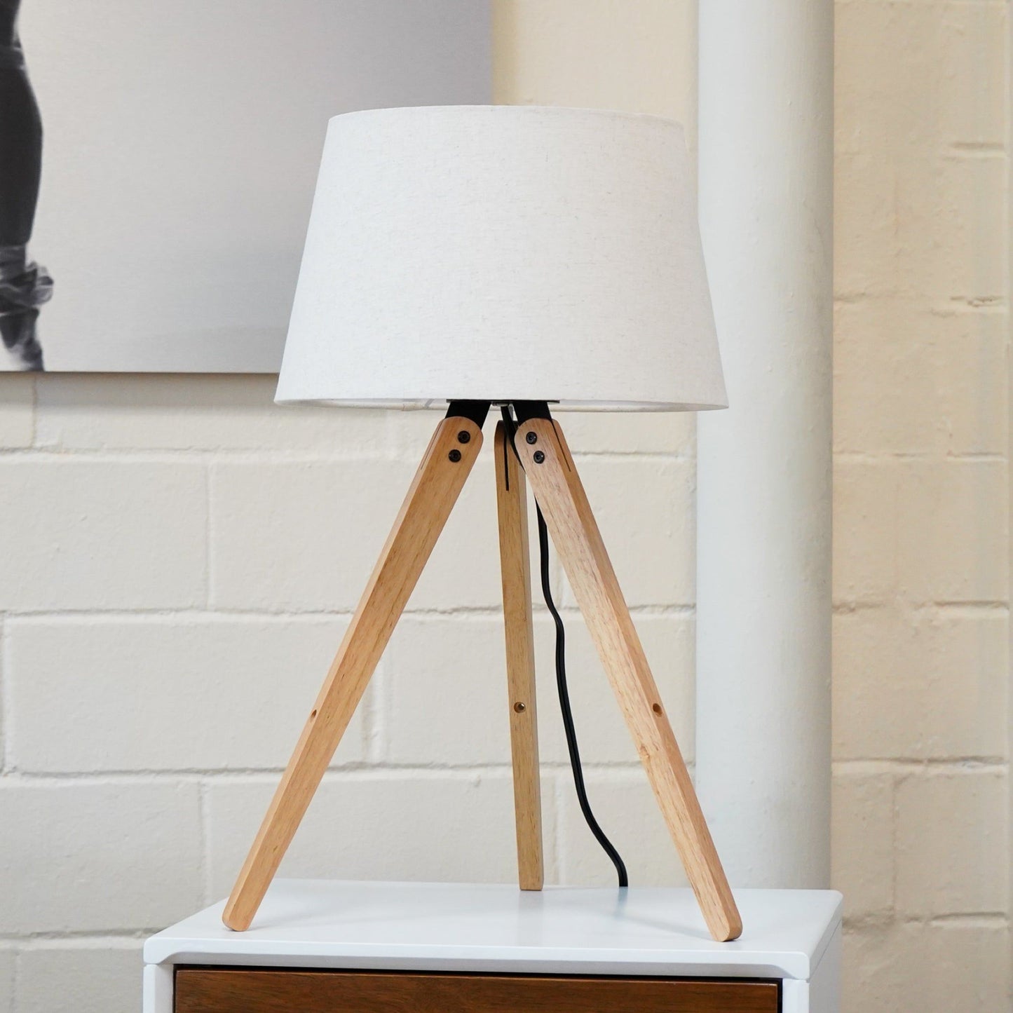 Decorative LED Desk Lamp, 3 Legged - Natural