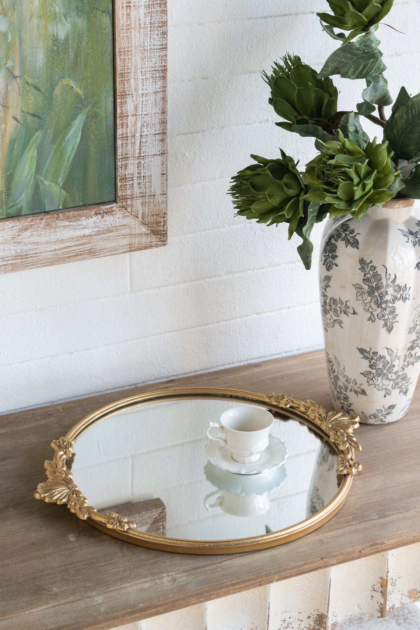 19x16x1" Round Mirror Tray with Gold Leaf Detailing