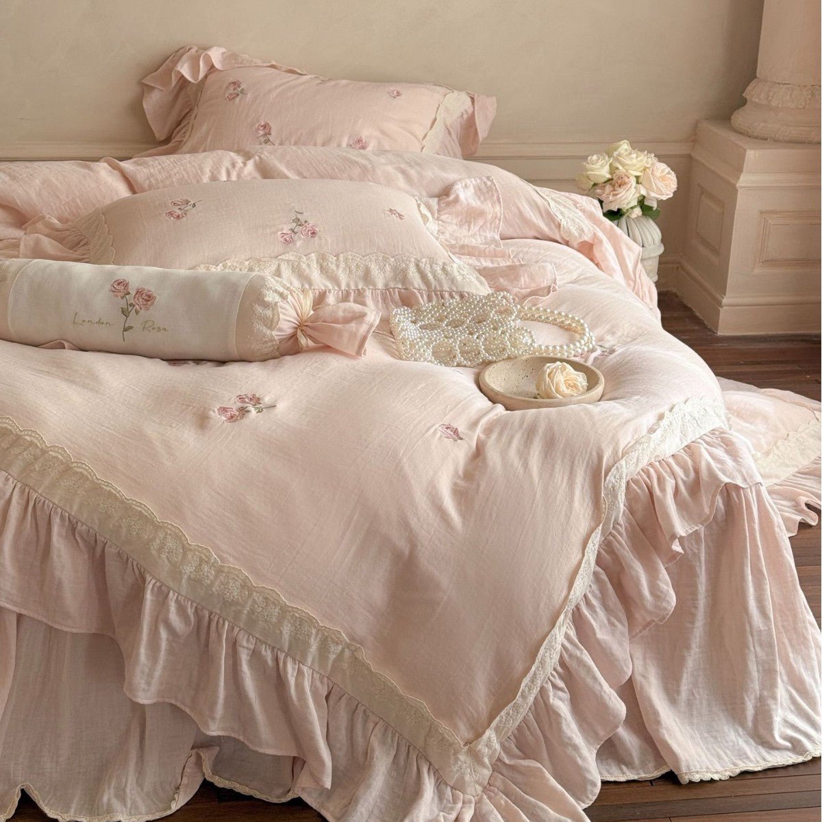 Beatrice Rose Lace Ruffle Bedding Set / Pink