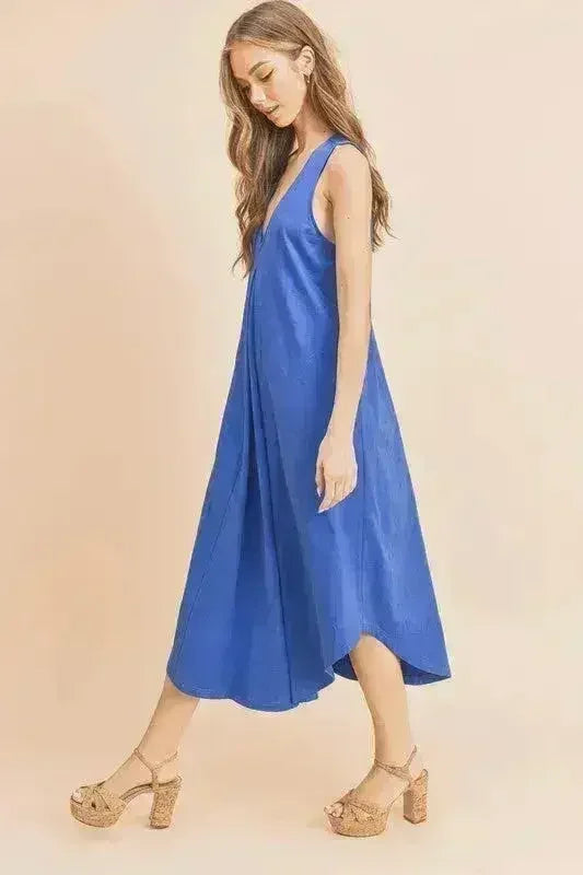 Aemi + Co Front Pleat Detail V-Neck Sleeveless Midi Dress