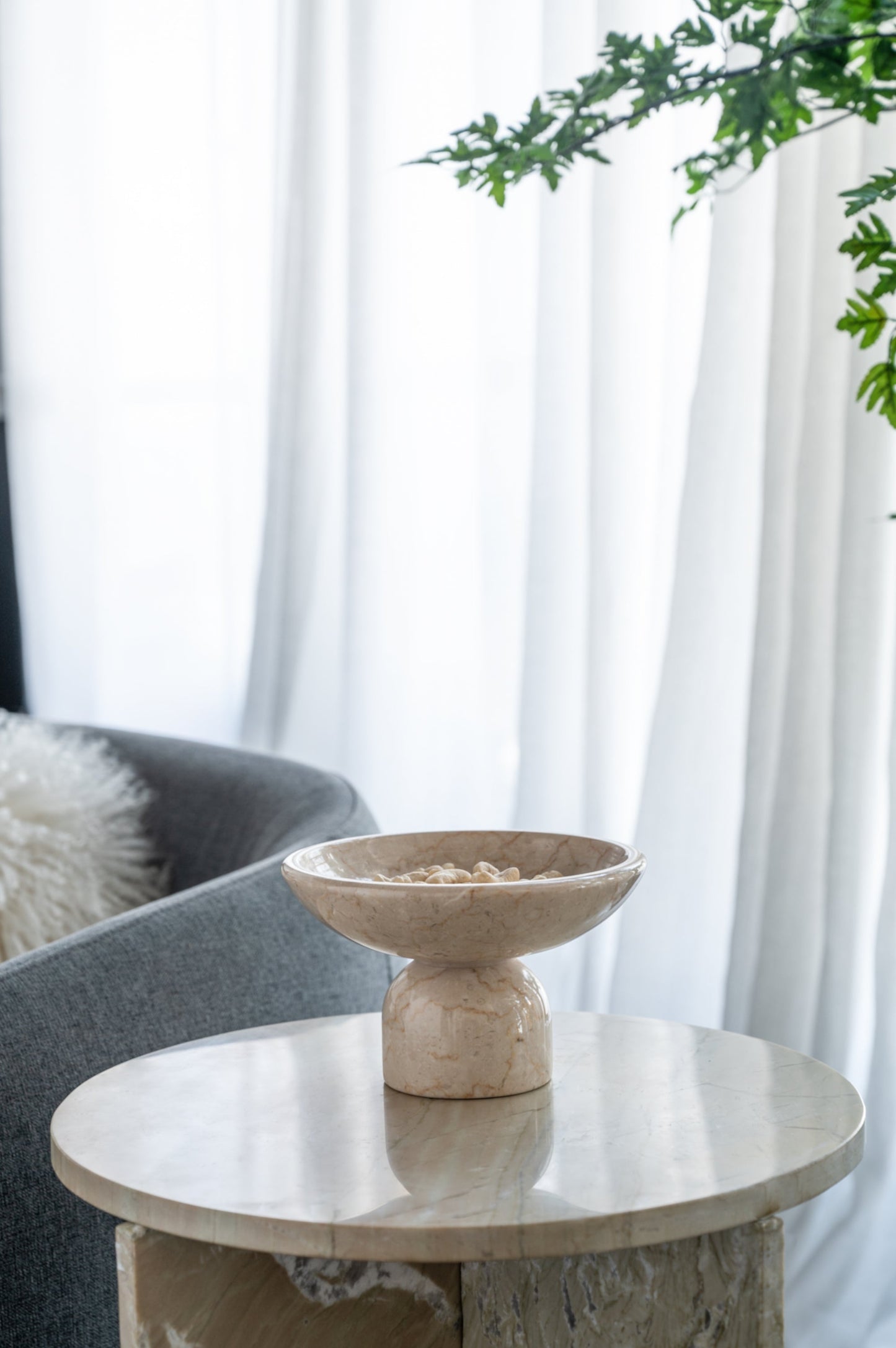 7x7x4" Round Marble Pedestal Fruit Bowl
