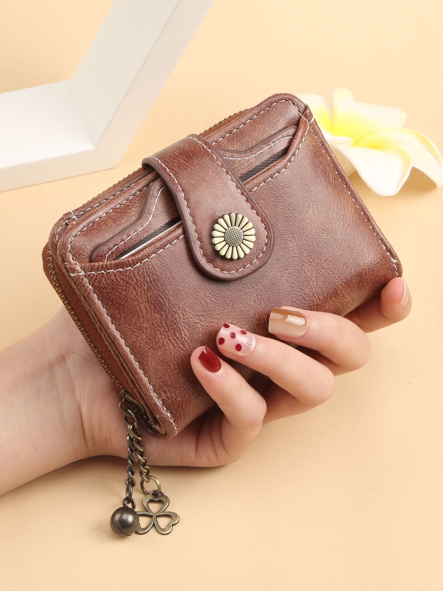 New Womens Wallet Fashionable Tassel Design Zip-around Short Style With Multiple Card Slots