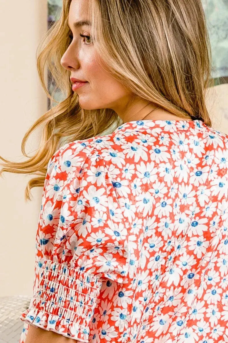 Accessories Trendsi Floral Puff Sleeve Top Women's Casual V-Neck Shirt Chic & Smoked