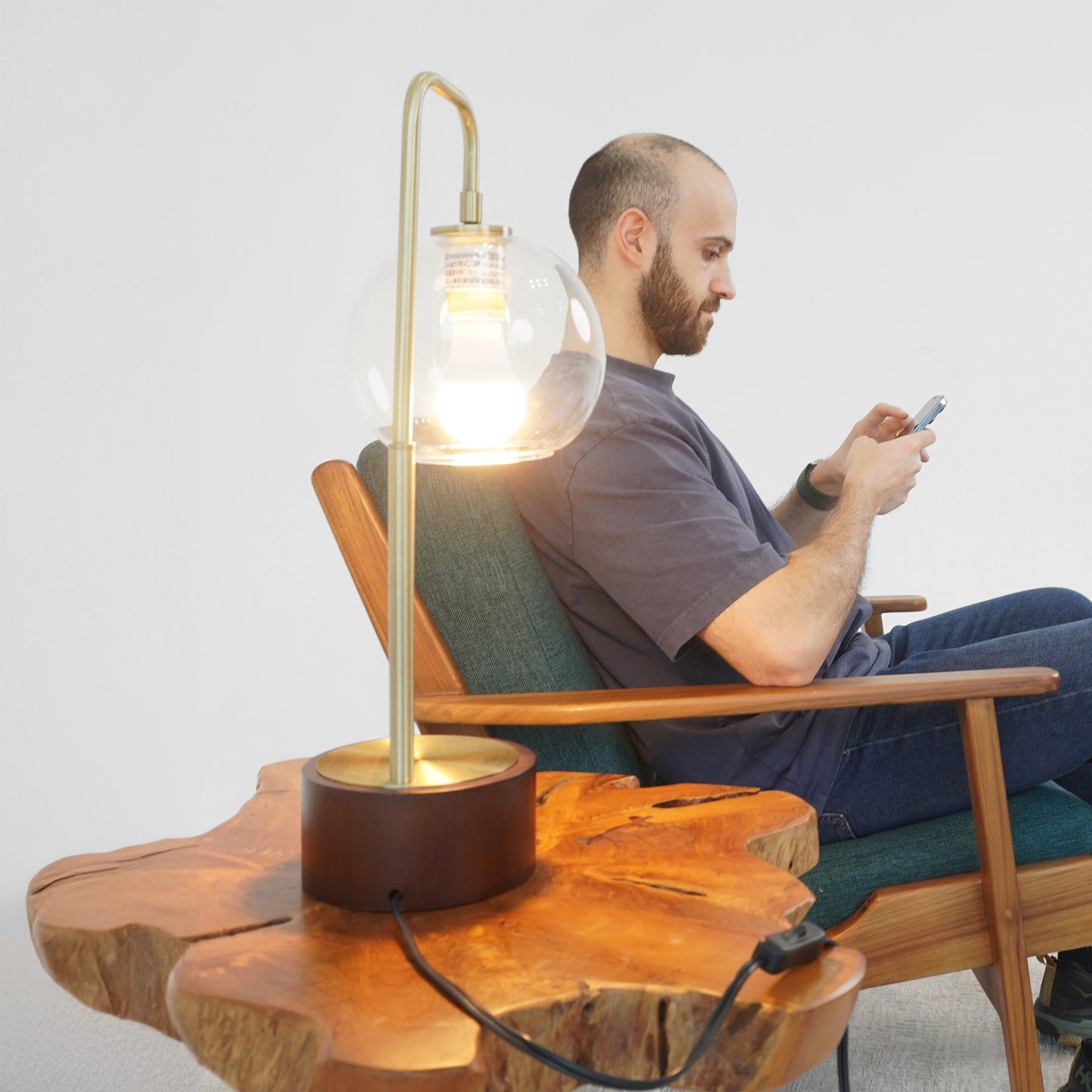 Luxeray - Globe Arched Table Lamp - Bronze