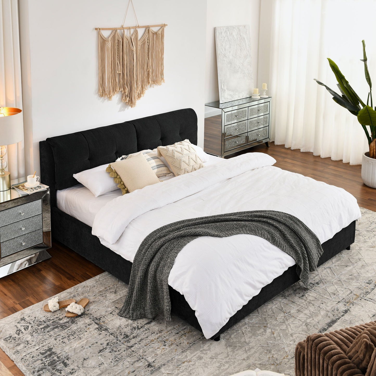 Storage Upholstered Hydraulic Platform Bed With Integrated Headboard