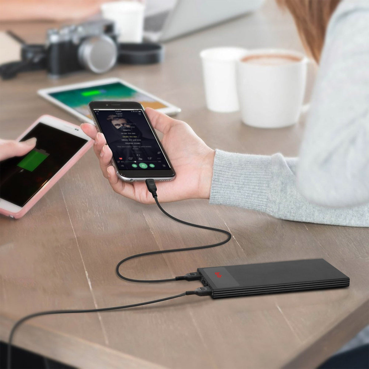 20000mAh Power Bank Ultra-thin External Battery Pack Phone Charger Dual USB Ports Flashlight Battery Remain Display
