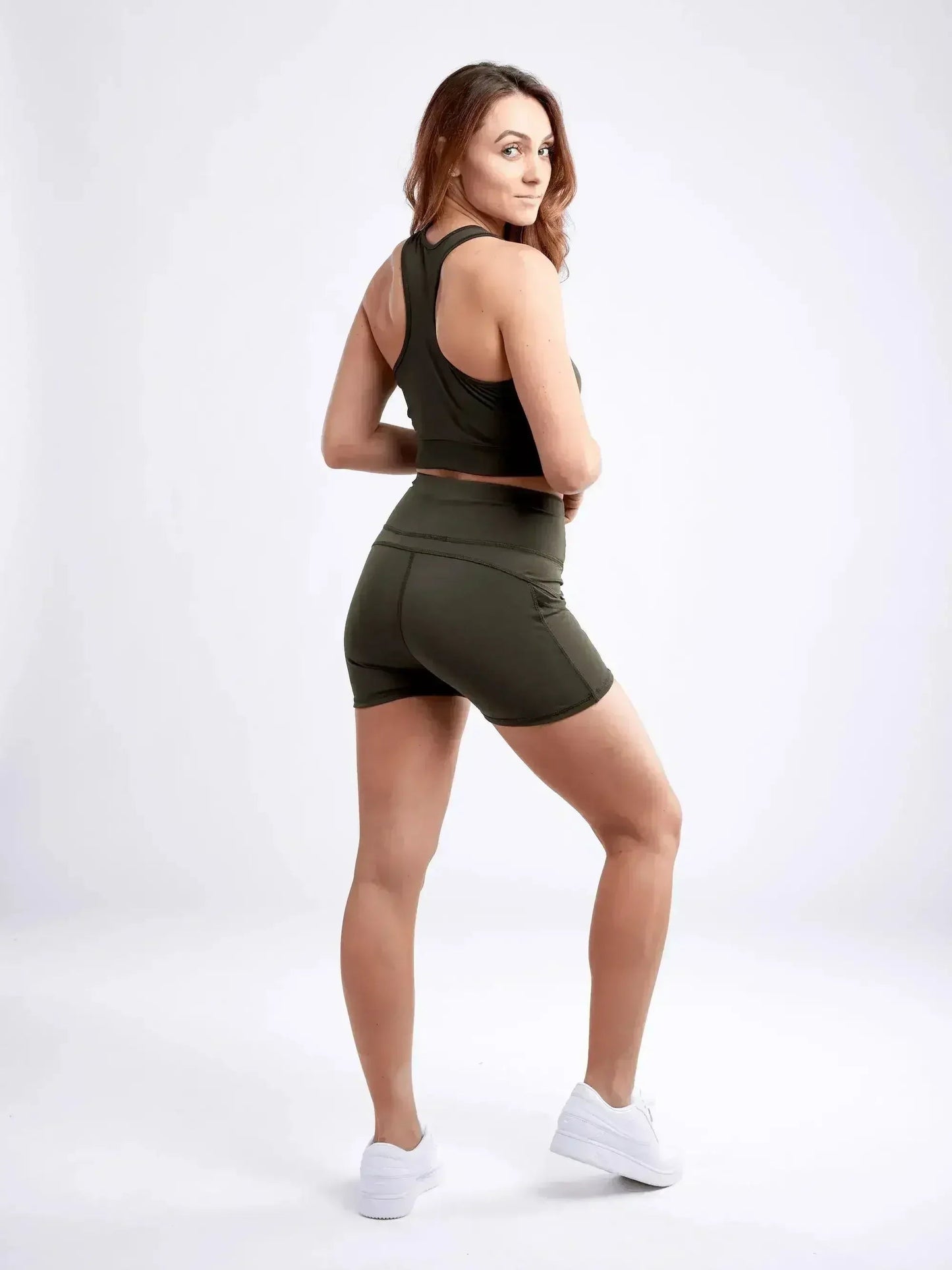 Racerback Training Crop Tank – Lightweight & Breathable for Workouts