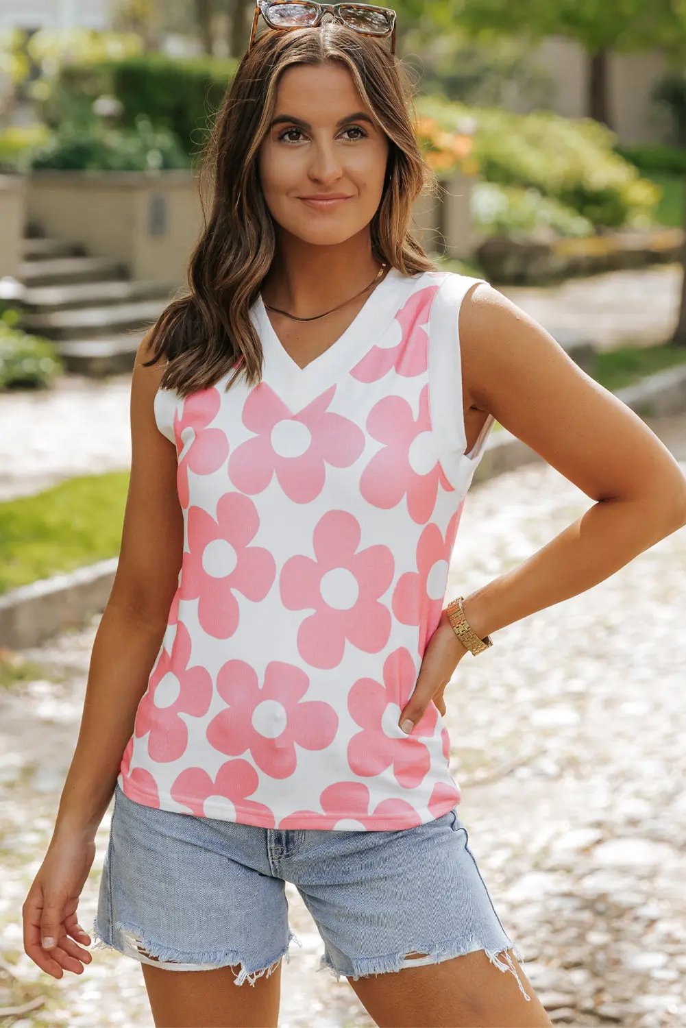 Women's Knitted Tank Top Knitted Tank Top - Pink Floral V-Neck - Summer Style