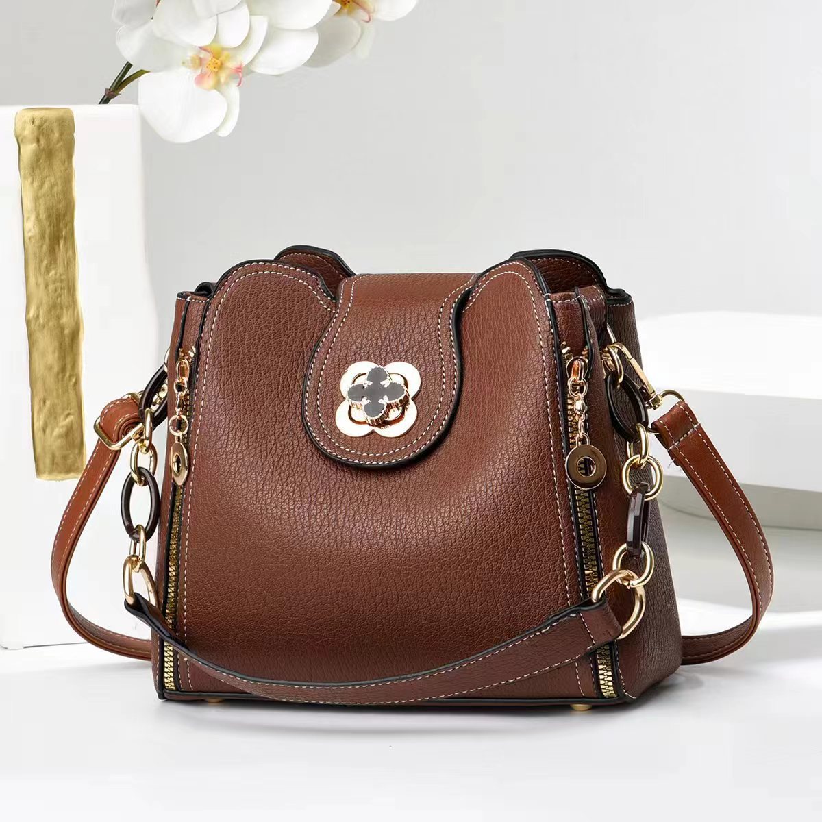 Fashionable Womens Shoulder And Crossbody Bag