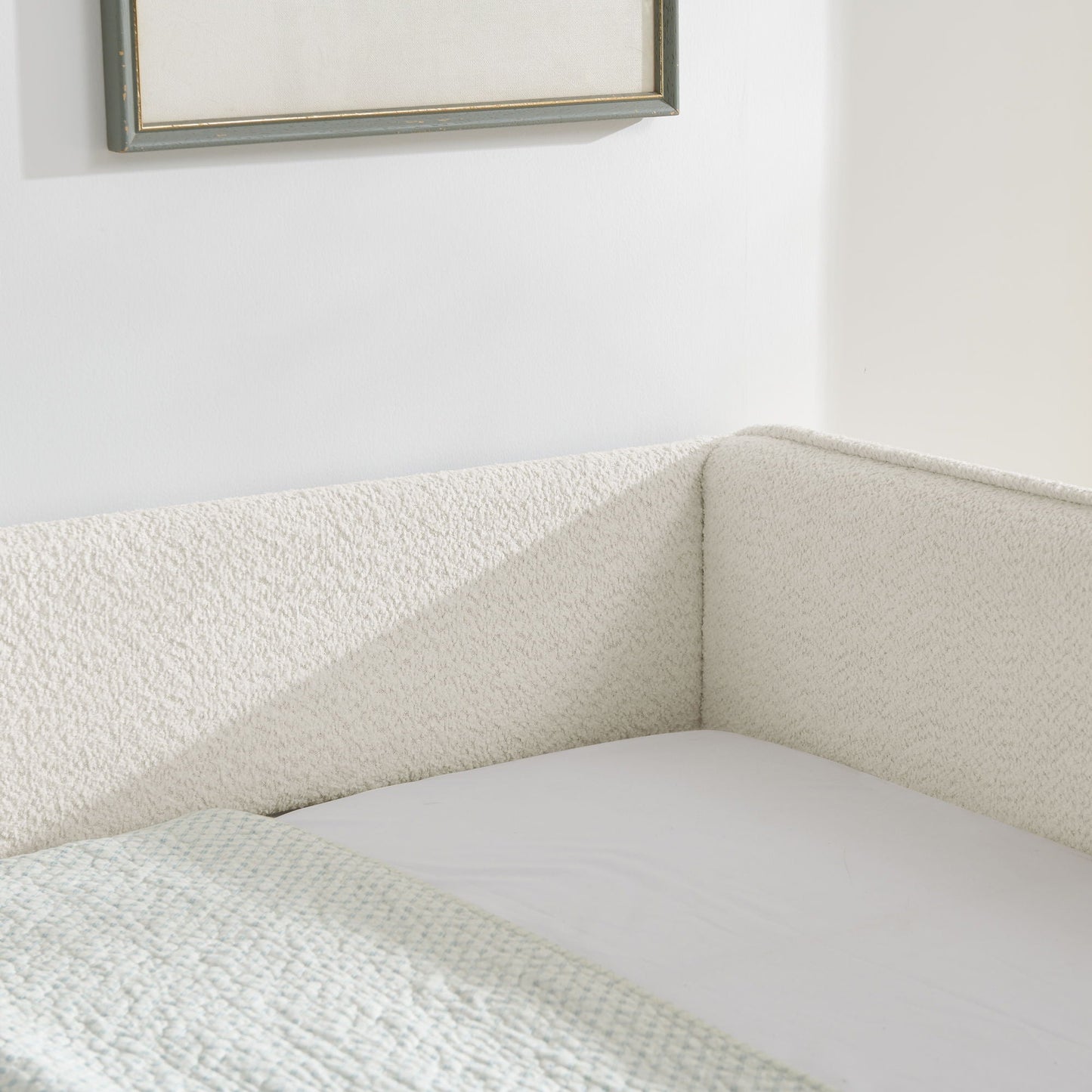 Upholstered Daybed With Pop Up Trundle
