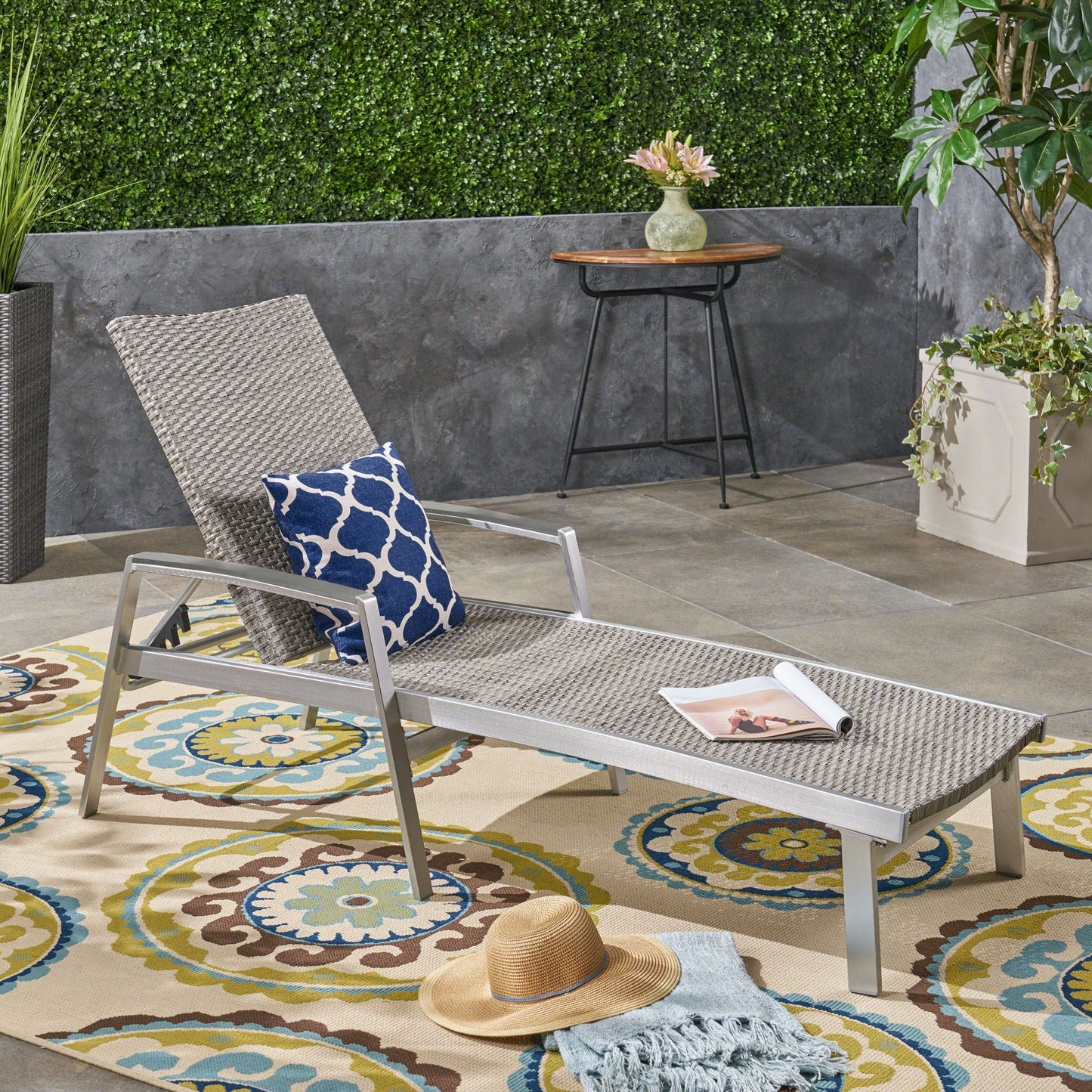 Oxton Chaise Lounge