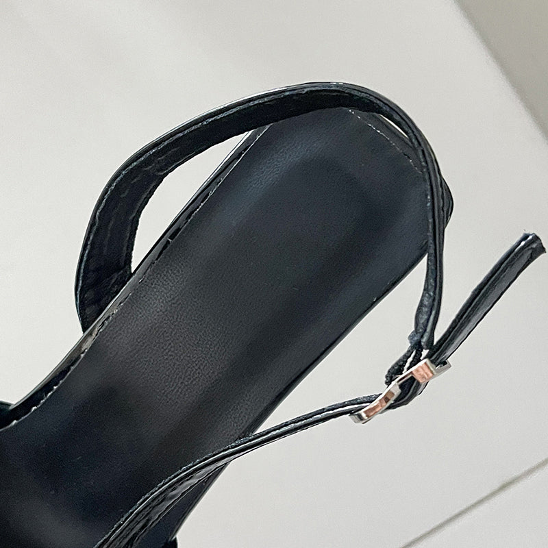 Women 2026 Summer New Pointed Toe Kitten Heel Closed Toe Sandals, British Style High Heels With Single Strap Buckle