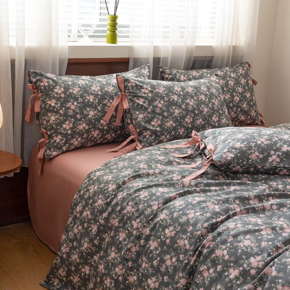 Celia Cottage Ribbon Bow Tie Floral Bedding Set / Purple
