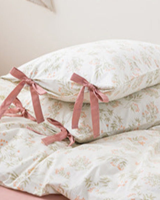 Celia Cottage Ribbon Bow Tie Floral Bedding Set / Purple