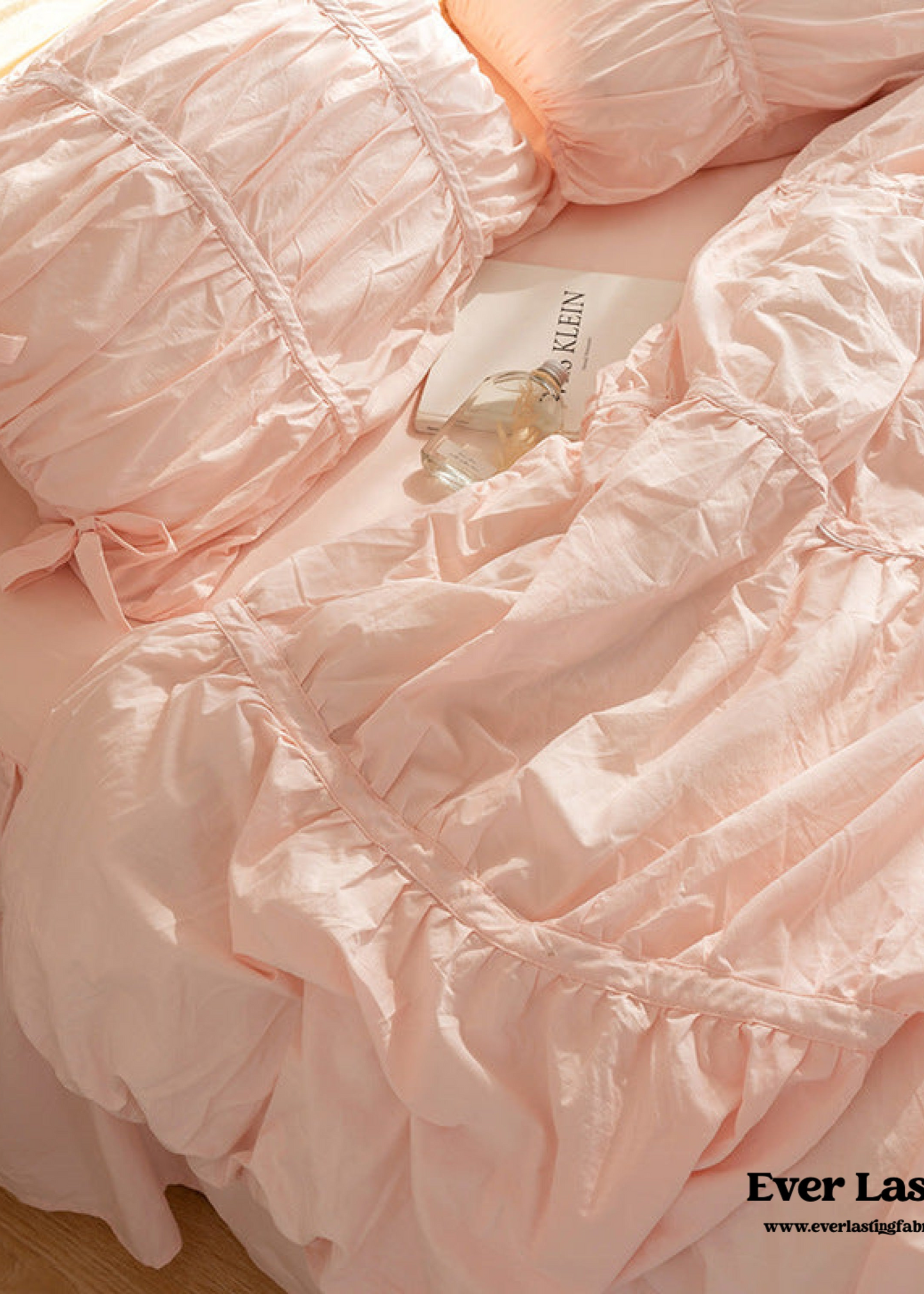 Coquette Ruffle Bedding Set with Ties / White
