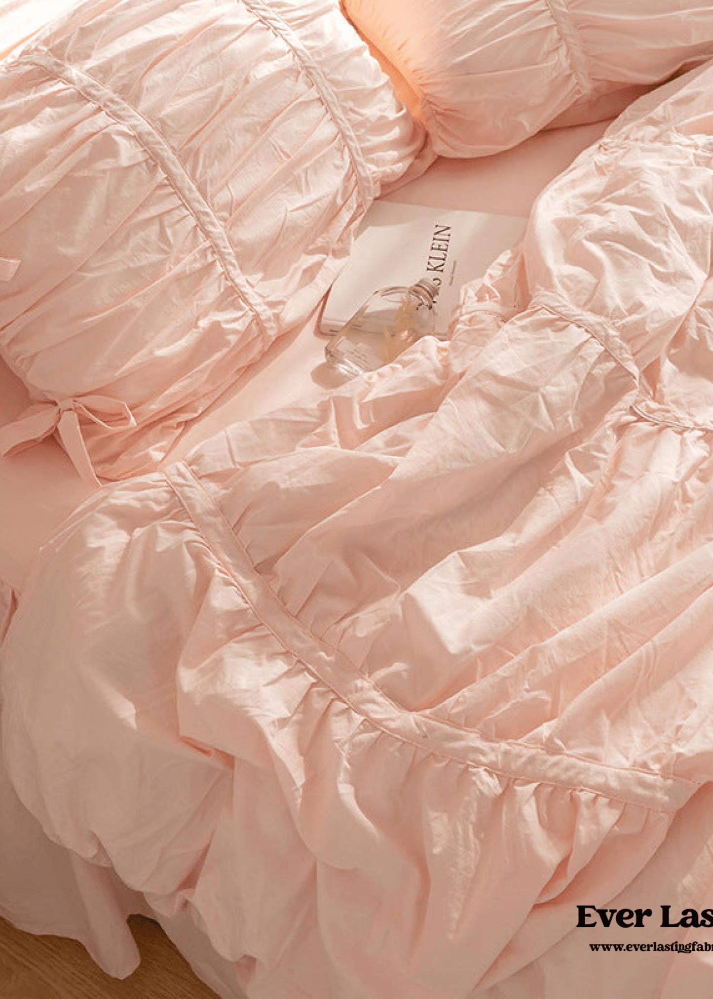 Coquette Ruffle Bedding Set with Ties / Pink
