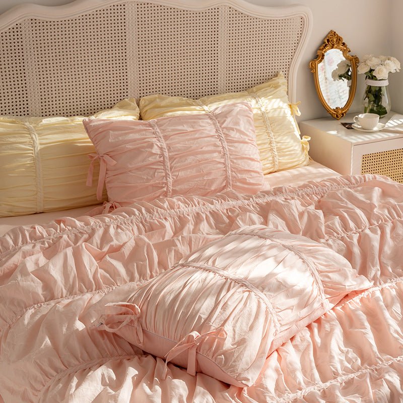 Coquette Ruffle Bedding Set with Ties / Pink