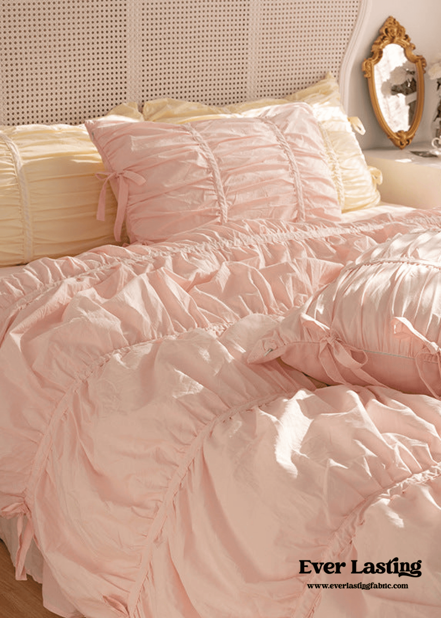 Coquette Ruffle Bedding Set with Ties / Pink