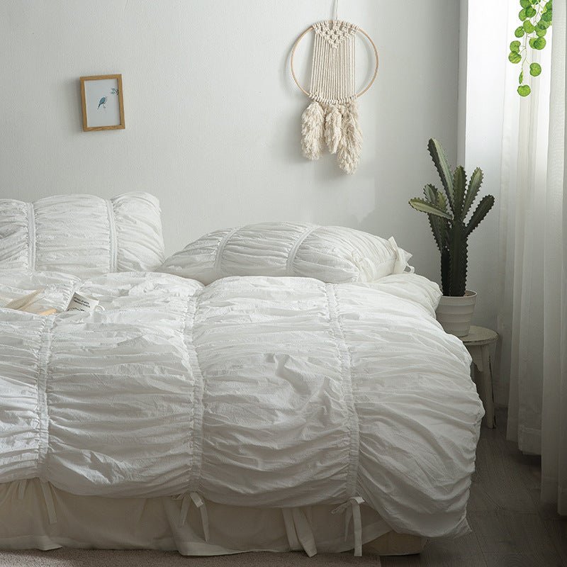 Coquette Ruffle Bedding Set with Ties / Pink