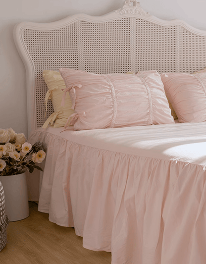 Coquette Ruffle Bedding Set with Ties / White