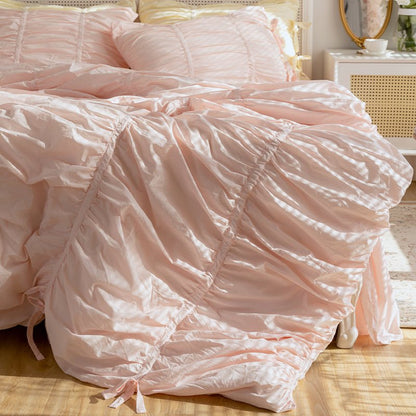 Coquette Ruffle Bedding Set with Ties / White