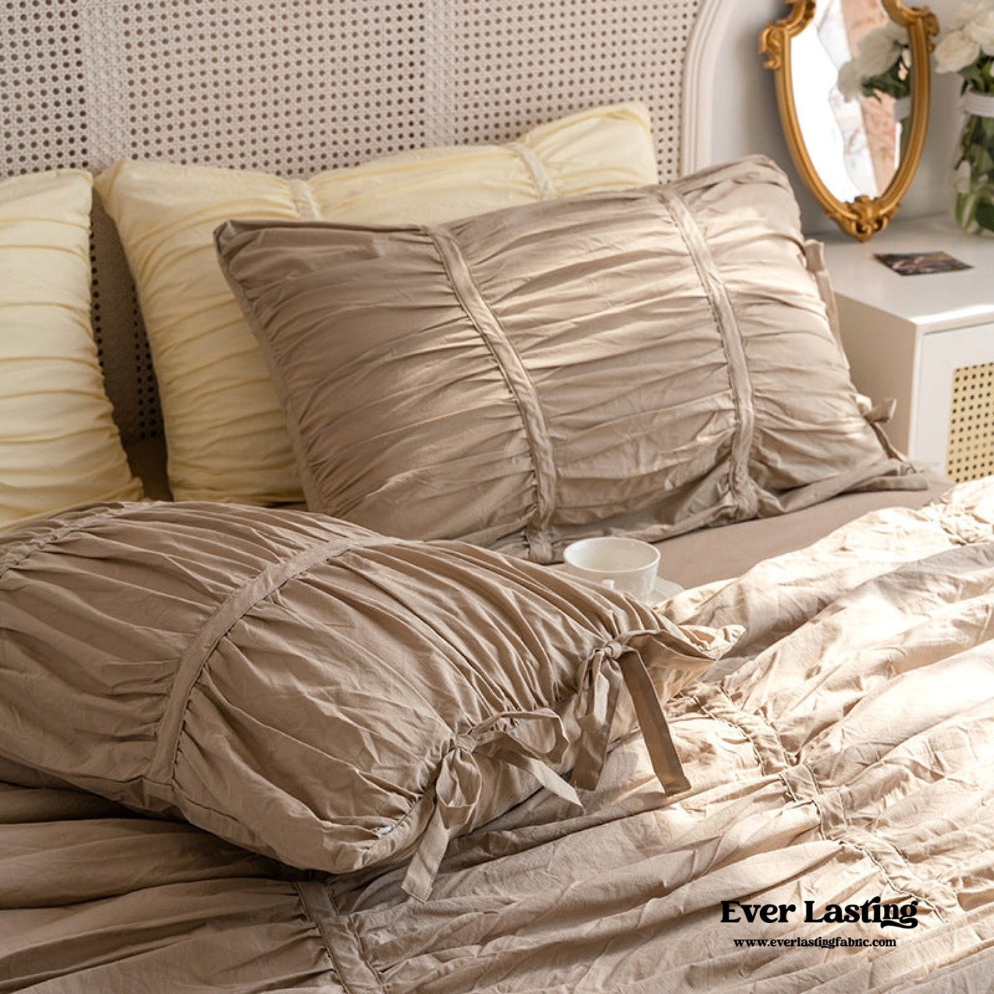 Coquette Ruffle Ribbon Ties Duvet Cover / Pink