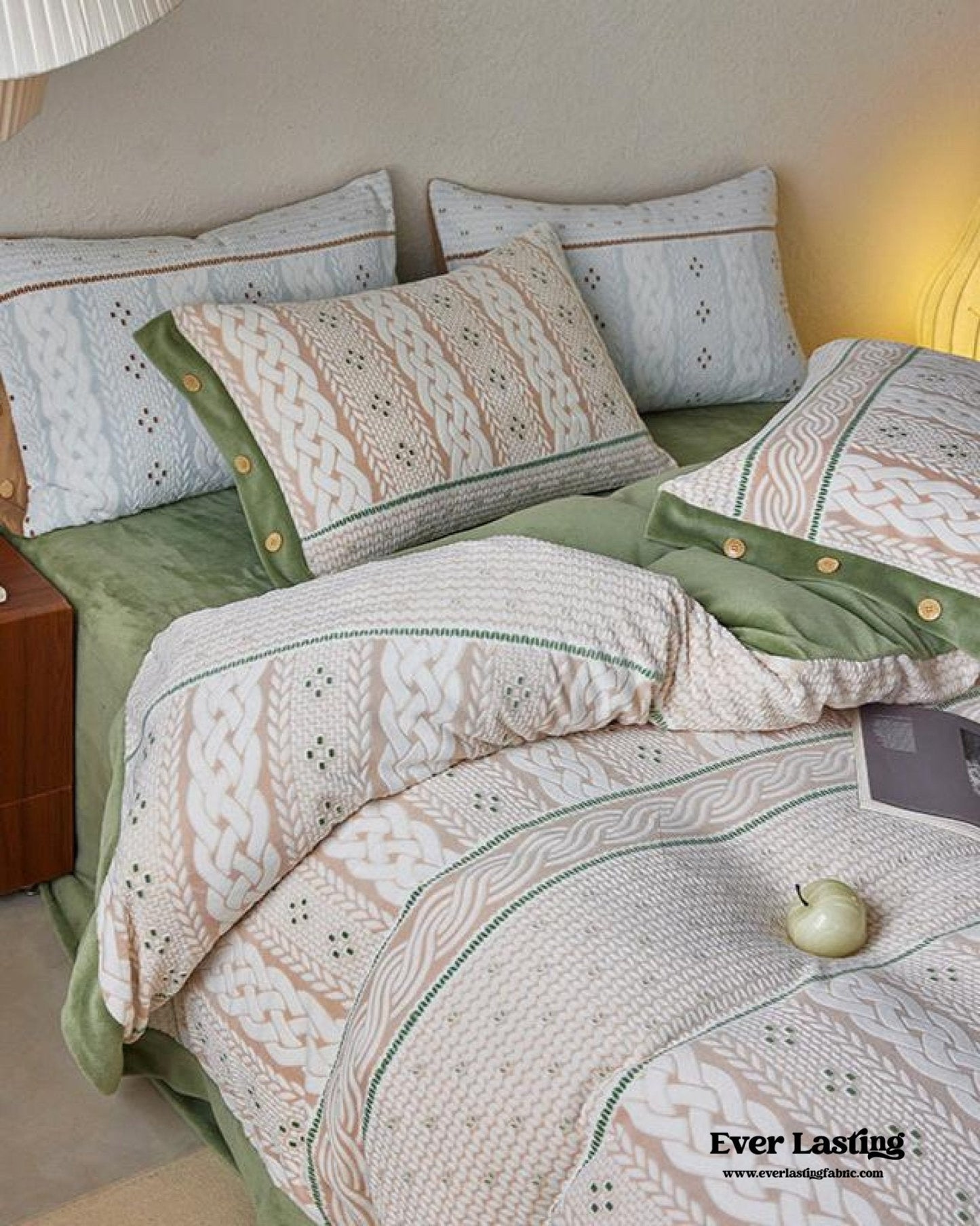 Cottage Braided Button Velvet Bedding Set / Cream