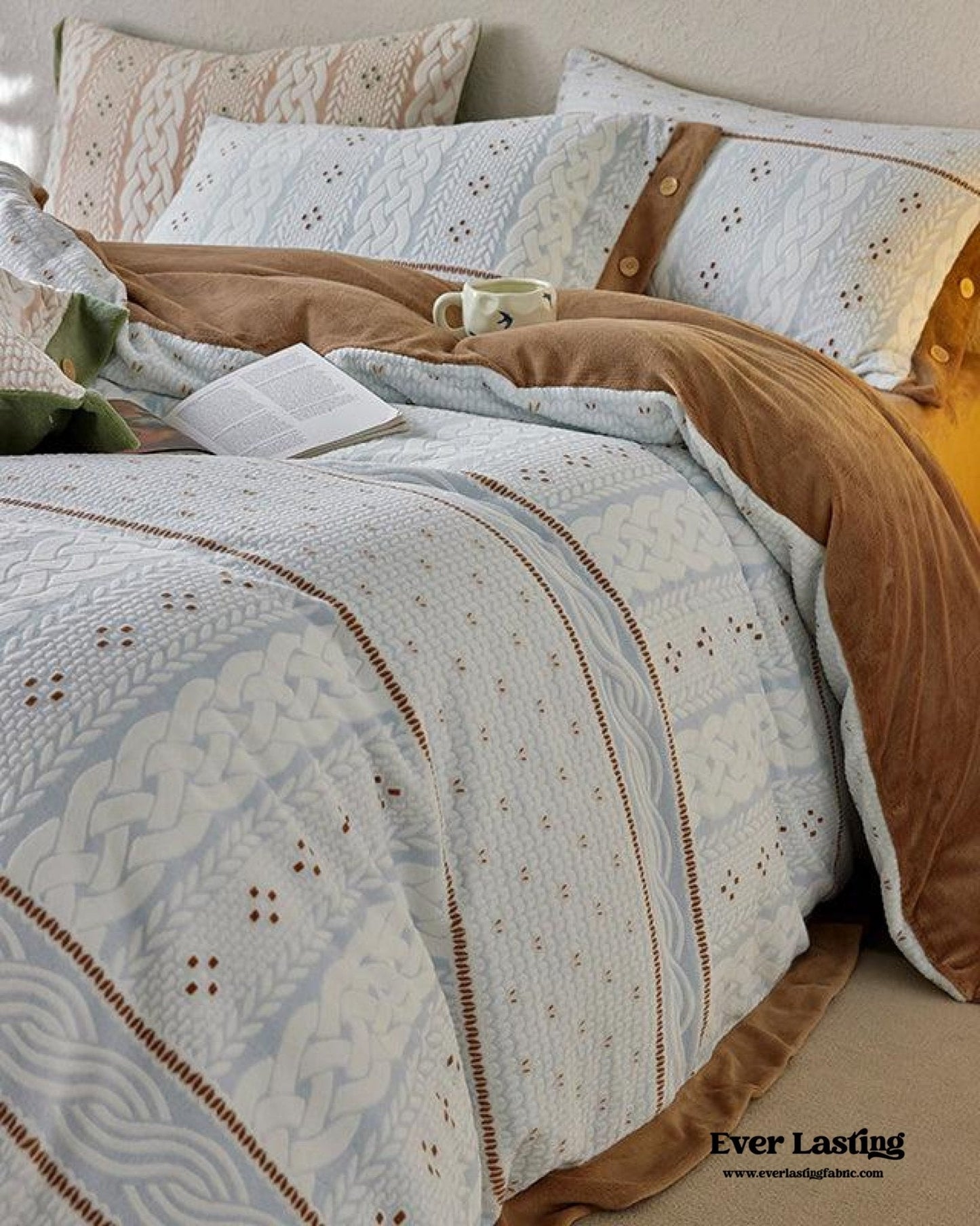 Cottage Braided Button Velvet Bedding Set / Cream