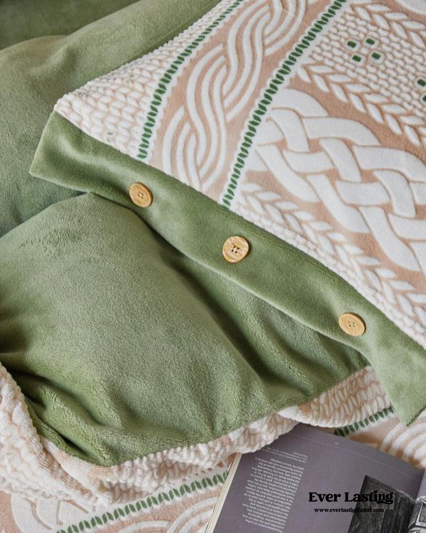 Cottage Braided Button Velvet Bedding Set / Cream