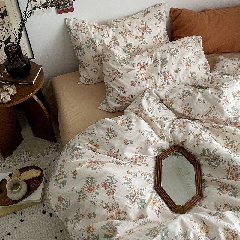 Cottage Floral Bedding Set / Orange Beige
