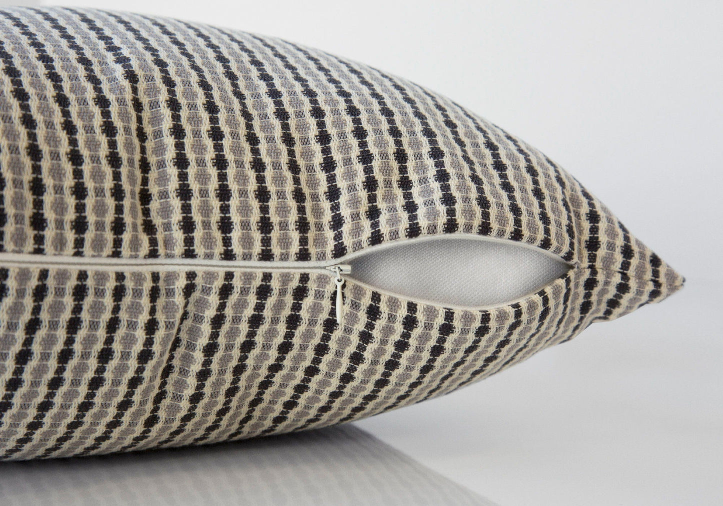 8th Street Square Decorative Throw Pillows with Insert