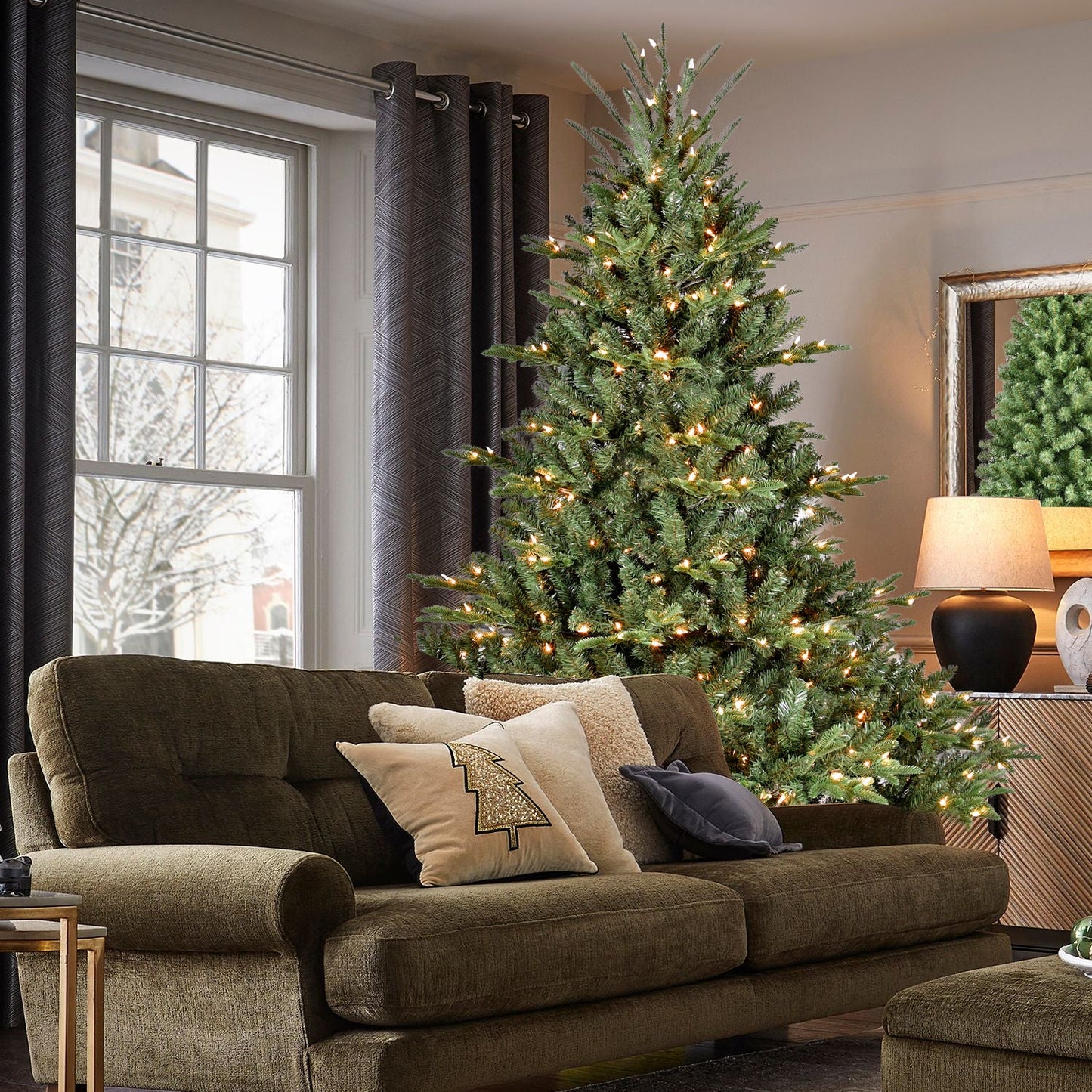 7FT Full-Shape Christmas Tree with 750 UL Lights
