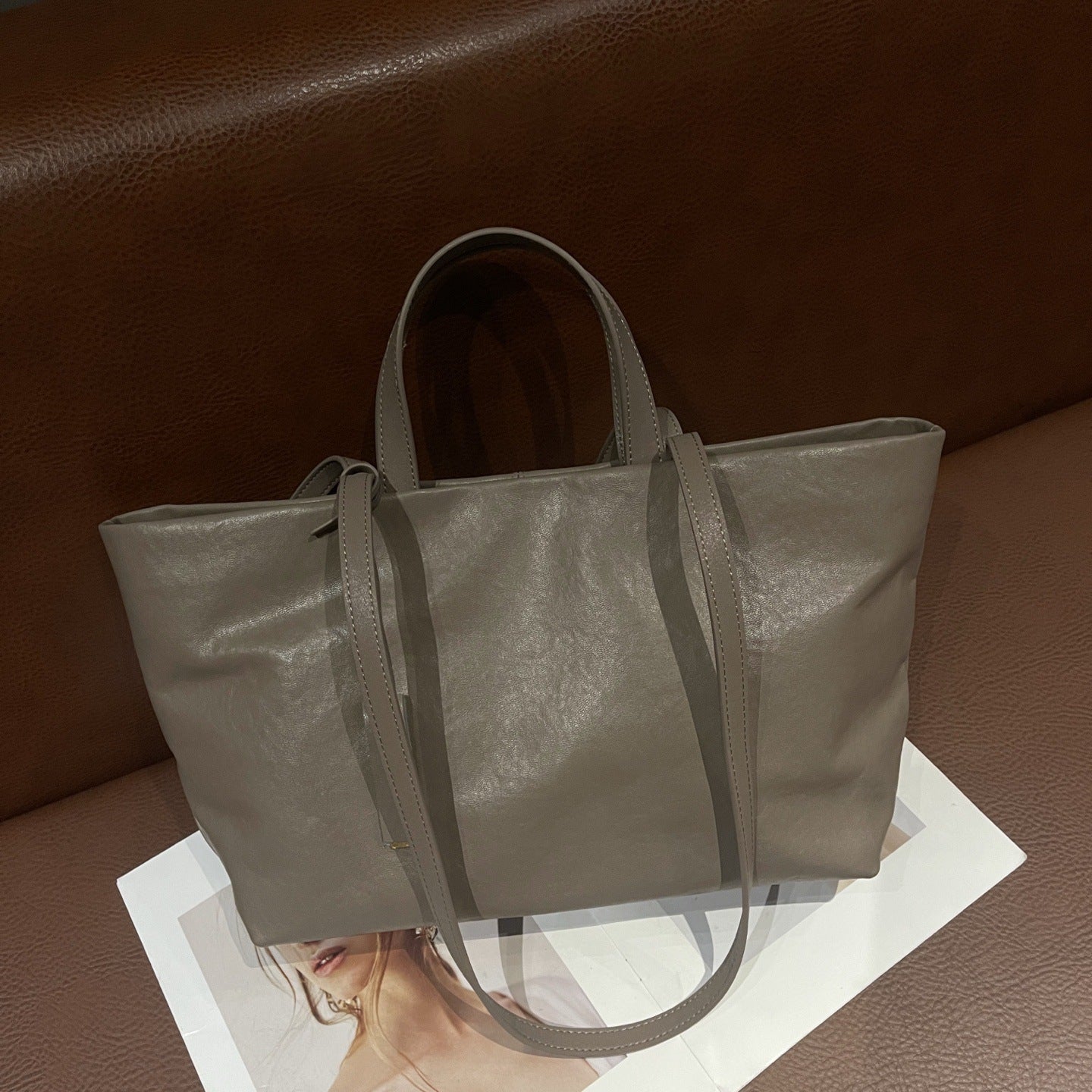 New Genuine Leather Women's Bag, Underarm Single-shoulder Cross-border First-layer Cowhide Tote, Niche Crossbody, Vintage Soft Leather, Large Capacity