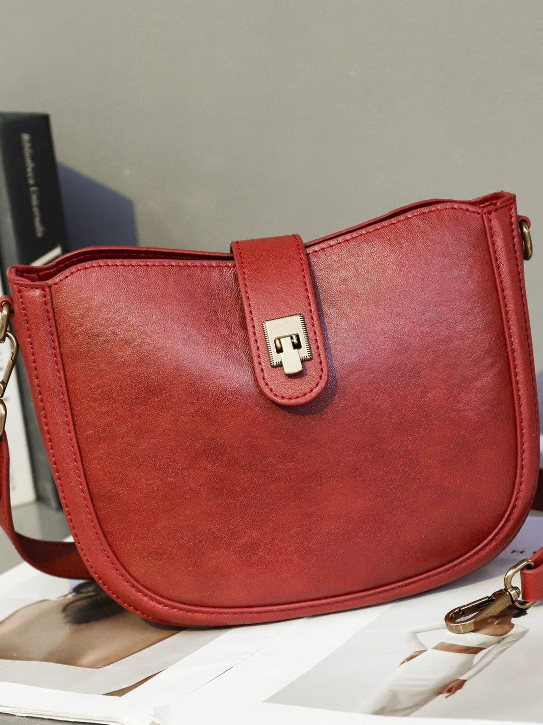 Genuine Leather Women's Bag, Top-layer Cowhide Saddle Bag, High-end Feel Genuine Leather Single Shoulder Half-moon Bag, Commuter Crossbody