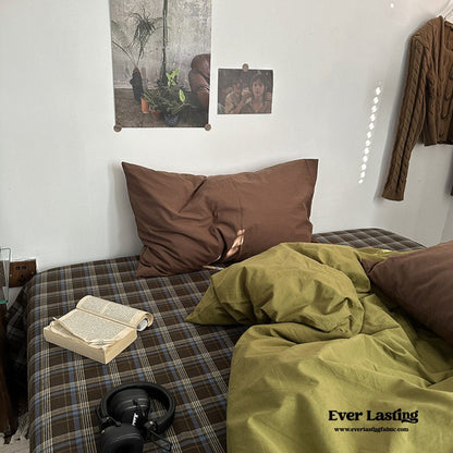 Dark Plaid Goblin Bedding Set