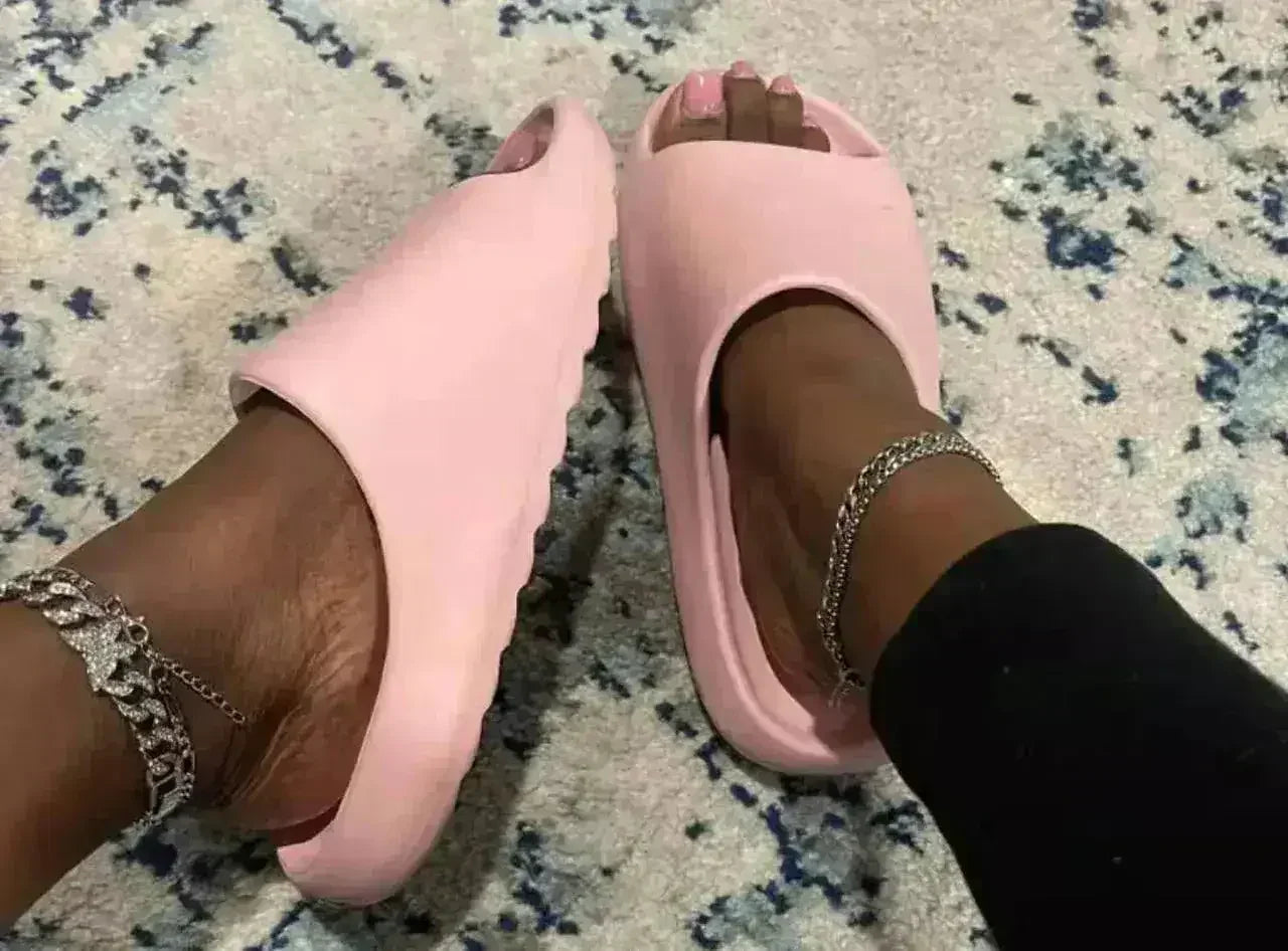 Cloud Pillow Slippers – Pink Platform Slides for Women | Non-Slip & Comfy