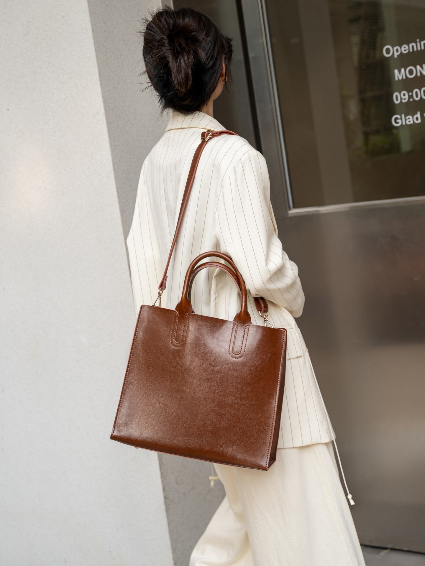 Genuine Leather Women's Bag, Cross-border Commuting, Oiled Wax Cowhide Handbag, Large Capacity Tote, Single Shoulder And Crossbody Square Bag