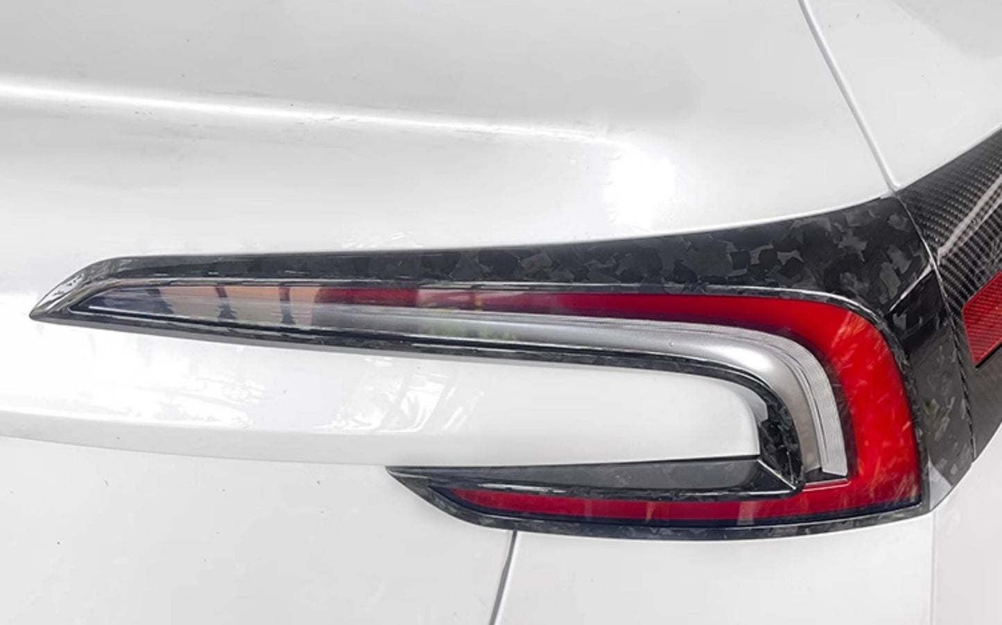 Dry Carbon Fiber Tail Light Cover for Model 3 Highland (2 pcs)