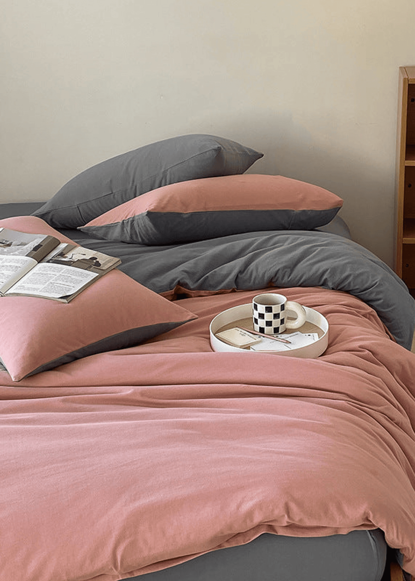 Duo Earth Tone Jersey Knit Bedding Set / White Beige