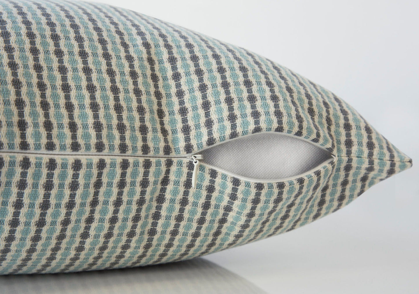 8th Street Square Decorative Throw Pillows with Insert