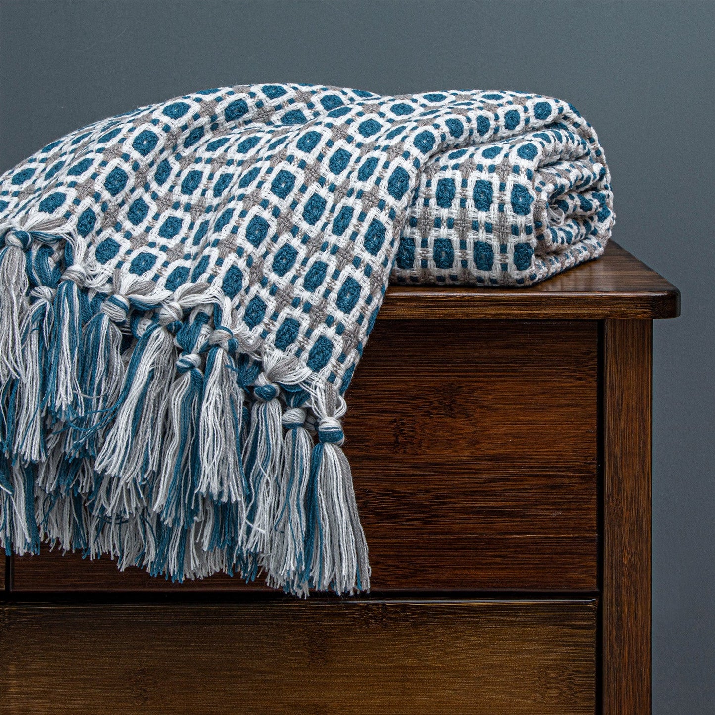 Fashion Knitted Solid Color Sofa Tassel Blanket