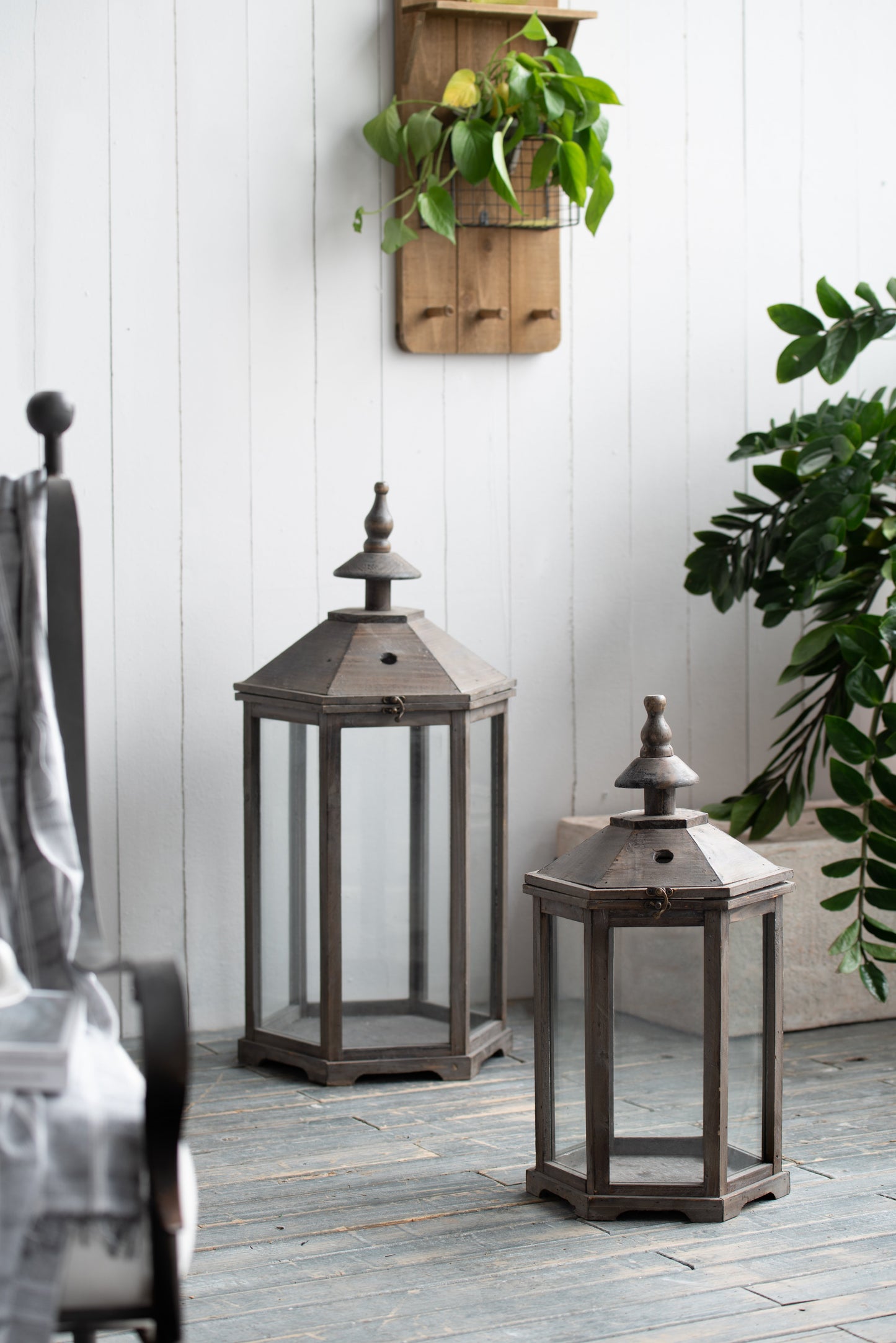 S/2 Graca Polygon Temple Garden Lanterns